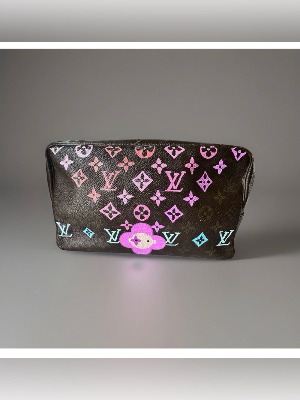 LOUIS VUITTON Trousse Toilette 28 Mono hand painted Toiletry Pouch M47522